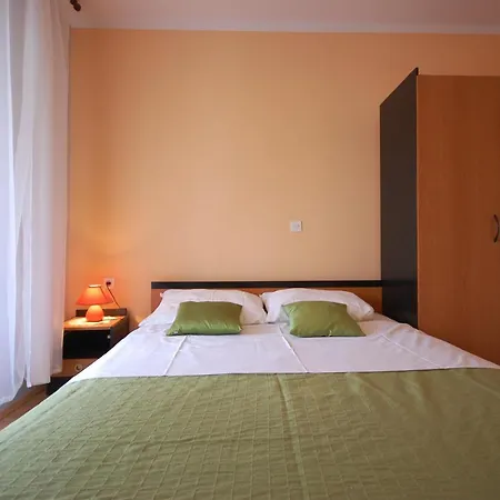 Ivan By El-pi Tours Apartment Malinska