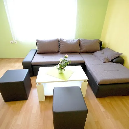 Ivan By El-pi Tours Apartment *