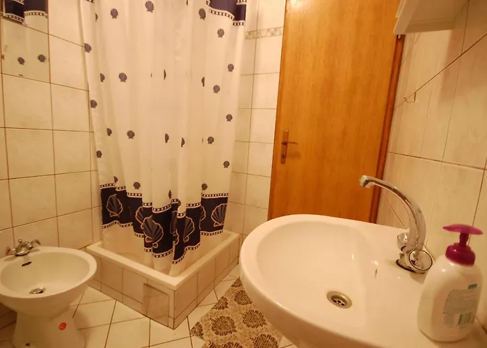 Apartment Ivan By El-pi Tours